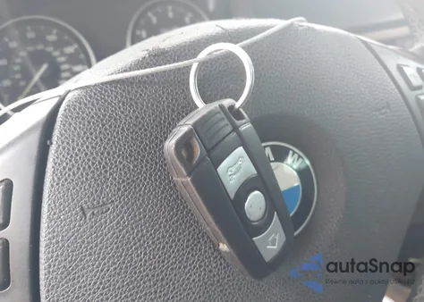 2009 BMW 328I z USA, uszkodzony, nr VIN WBAPH77519NM31137